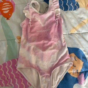 Alice + Olivia Pink and White Ruffle Top